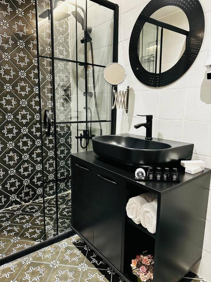 Rexee Hotel Istanbul Bagian luar foto