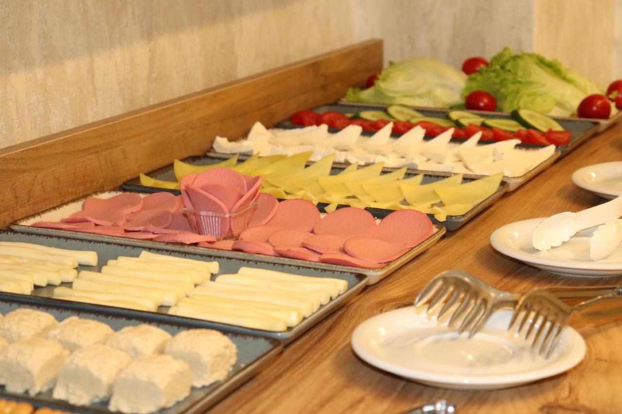 Rexee Hotel Istanbul Bagian luar foto