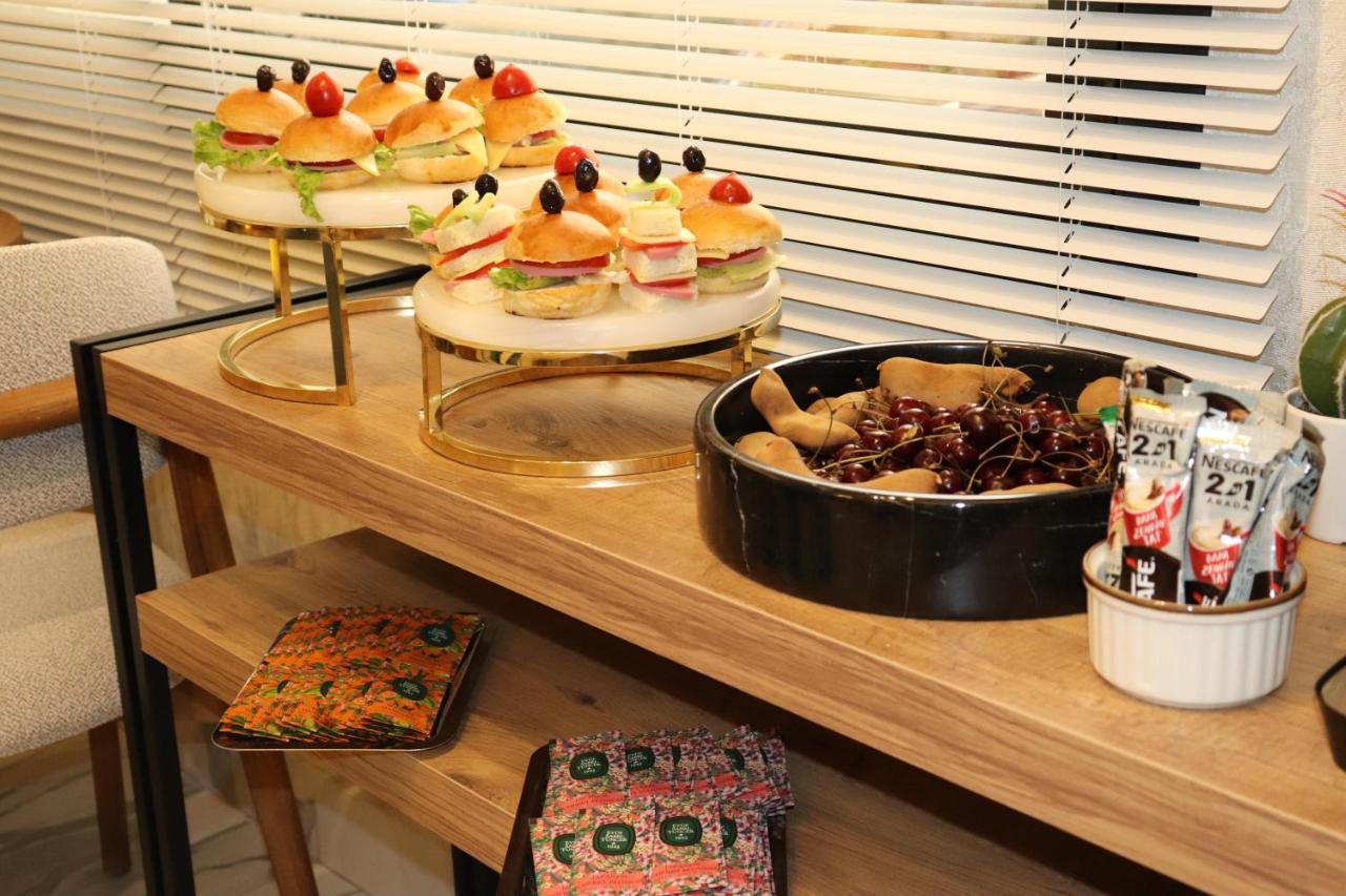 Rexee Hotel Istanbul Bagian luar foto